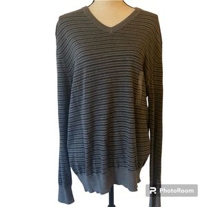 GAP Sweater Men’s Size L Black & Gray V-neck Striped Long Sleeve